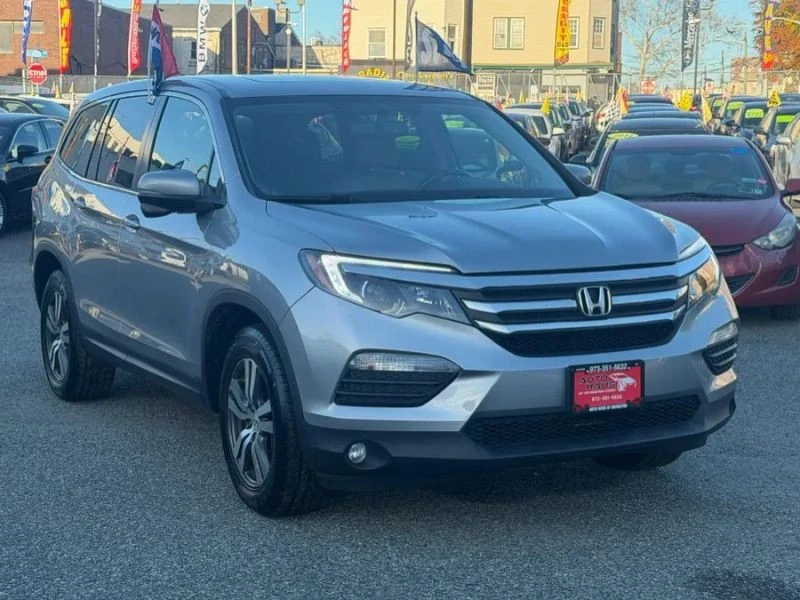 2017 Honda Pilot 3rd Gen - Image 3 of 12
