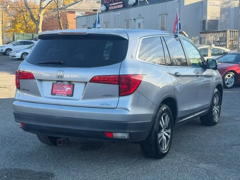 2017 Honda Pilot 3rd Gen - Image 4 of 12