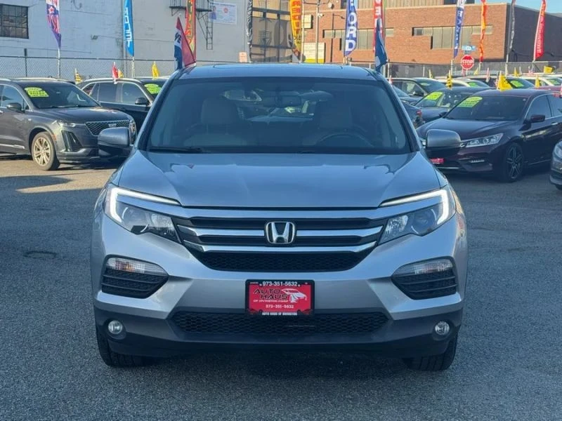 2017 Honda Pilot 3rd Gen - Image 2 of 12