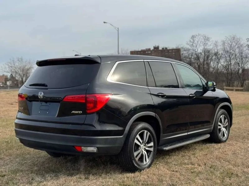 2017 Honda Pilot 3rd Gen - Image 6 of 12