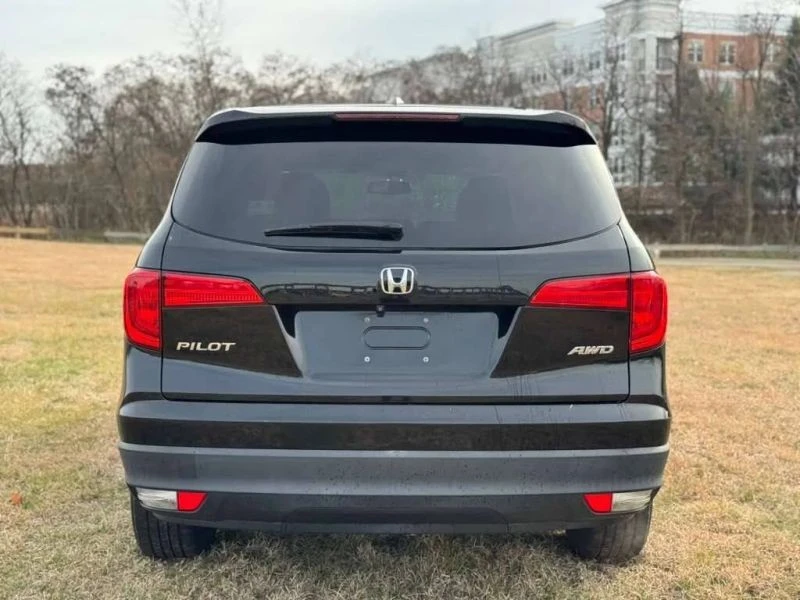 2017 Honda Pilot 3rd Gen - Image 5 of 12
