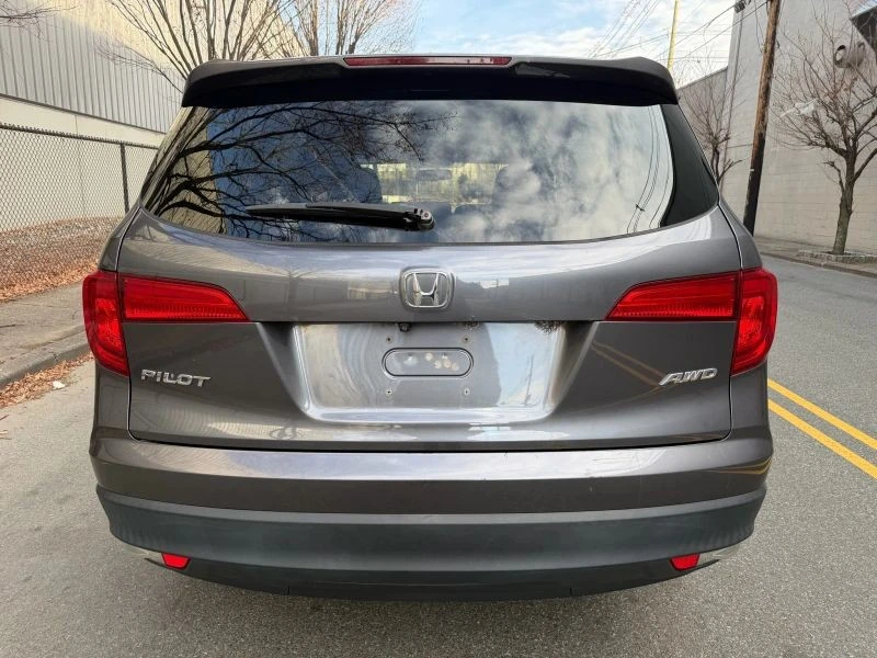 2017 Honda Pilot 3rd Gen - Image 6 of 12