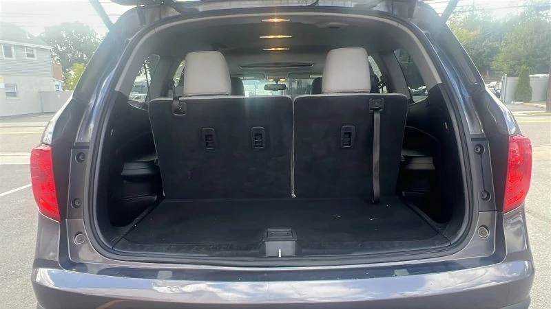 2017 Honda Pilot 3rd Gen - Image 10 of 12