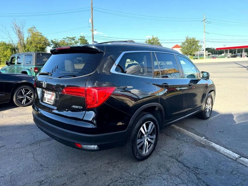 2017 Honda Pilot 3rd Gen - Image 8 of 12