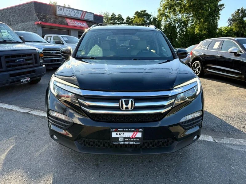 2017 Honda Pilot 3rd Gen - Image 2 of 12