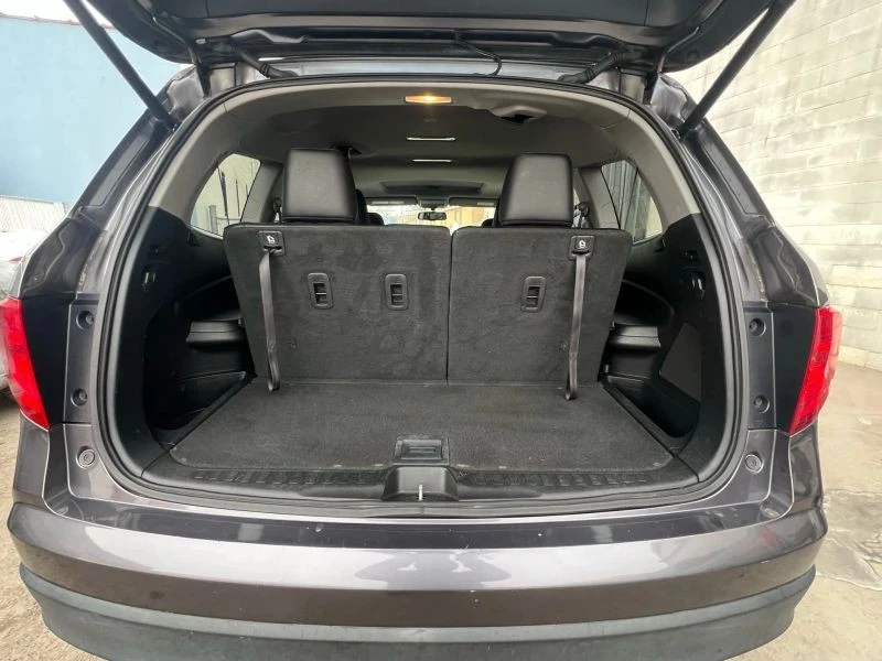 2017 Honda Pilot 3rd Gen - Image 10 of 12