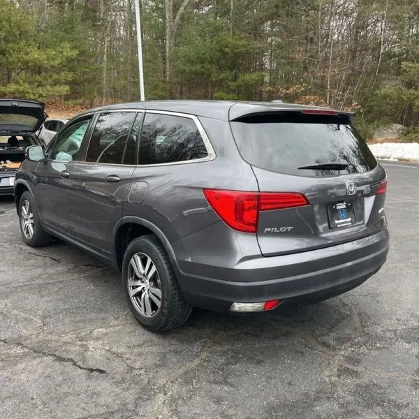 2017 Honda Pilot 3rd Gen - Image 3 of 12
