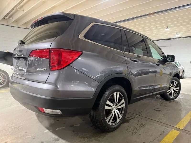2017 Honda Pilot 3rd Gen - Image 4 of 12