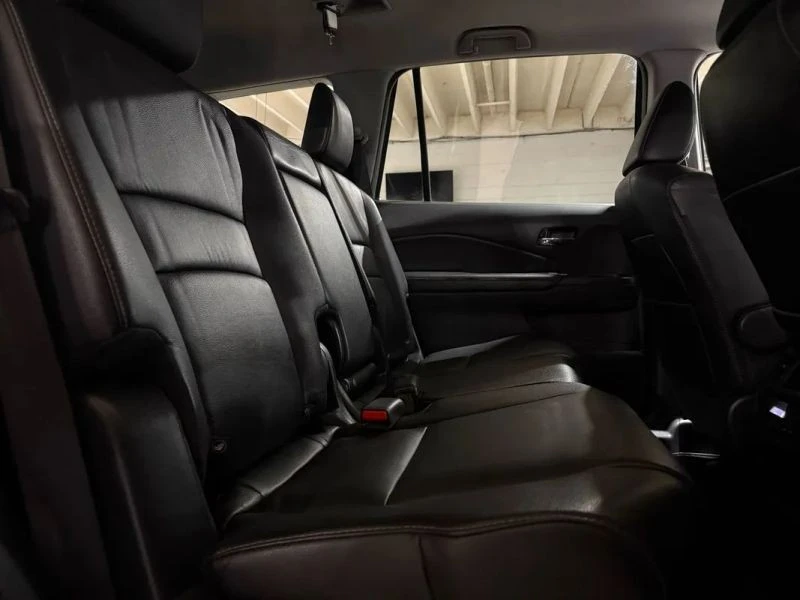2017 Honda Pilot 3rd Gen - Image 12 of 12