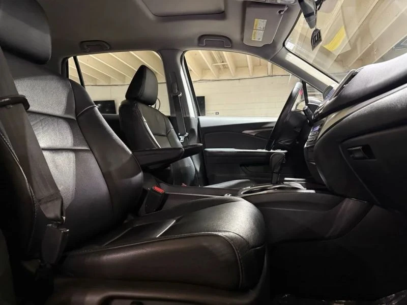 2017 Honda Pilot 3rd Gen - Image 11 of 12