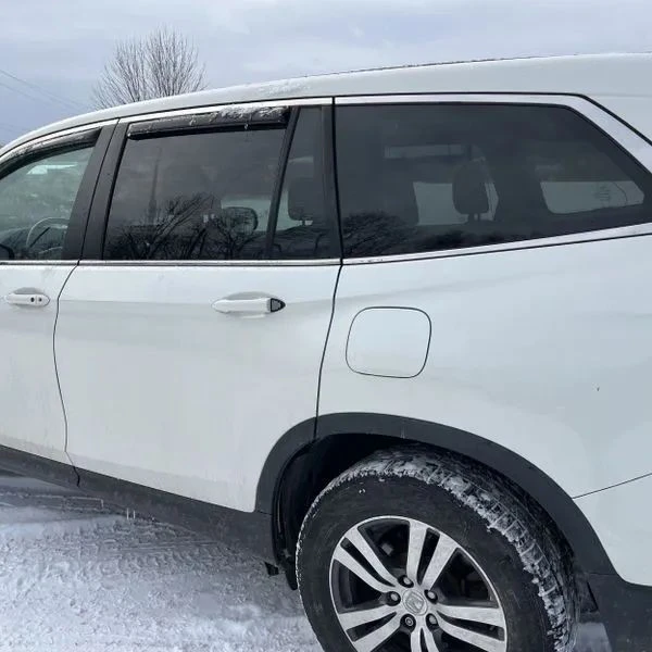 2017 Honda Pilot 3rd Gen - Image 6 of 12