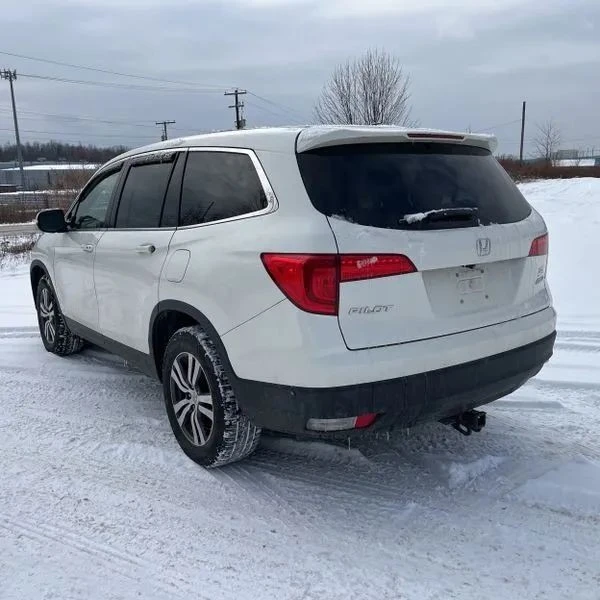 2017 Honda Pilot 3rd Gen - Image 5 of 12