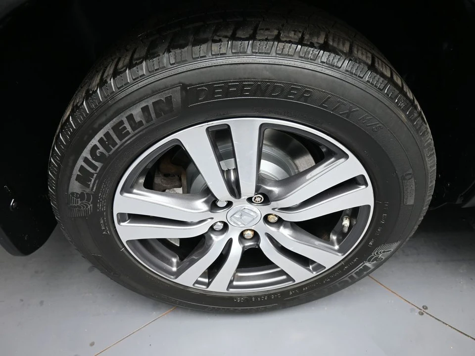 2017 Honda Pilot 3rd Gen - Image 12 of 21