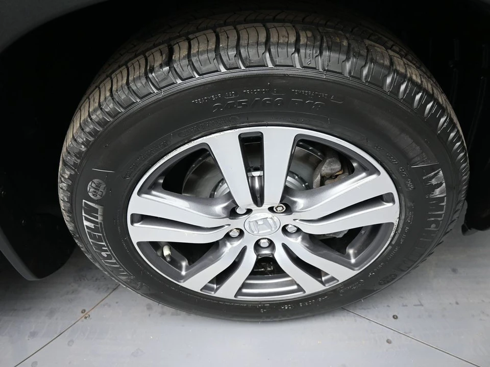 2017 Honda Pilot 3rd Gen - Image 13 of 21