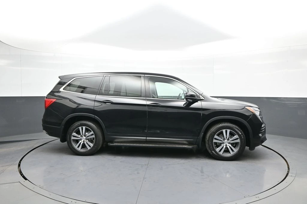 2017 Honda Pilot 3rd Gen - Image 5 of 21