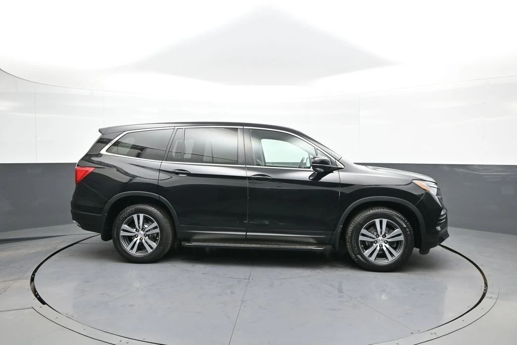 2017 Honda Pilot 3rd Gen - Image 5 of 12