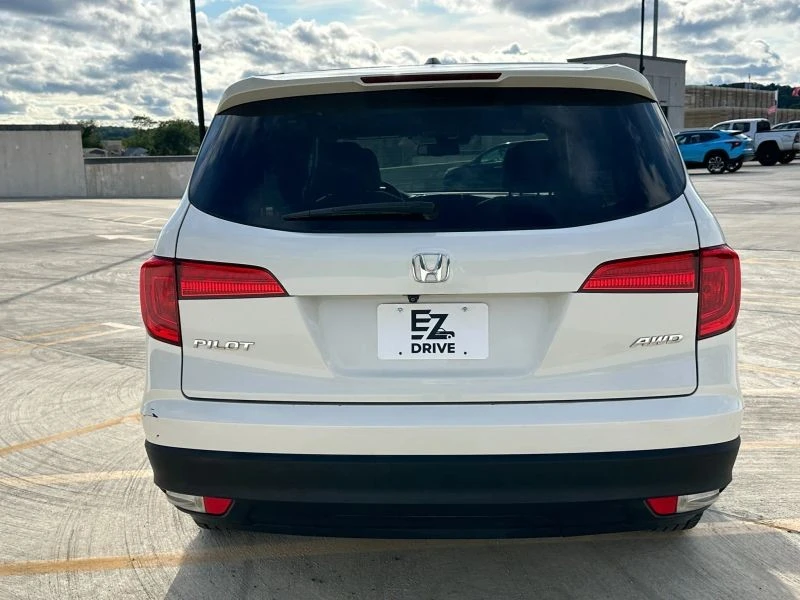2017 Honda Pilot 3rd Gen - Image 8 of 12