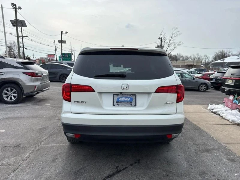 2017 Honda Pilot 3rd Gen - Image 5 of 12