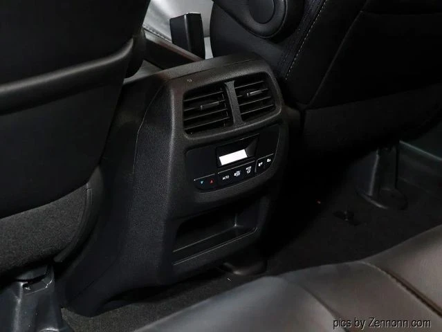 2017 Honda Pilot 3rd Gen - Image 16 of 21