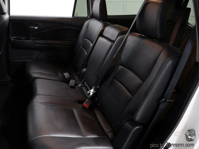 2017 Honda Pilot 3rd Gen - Image 13 of 21