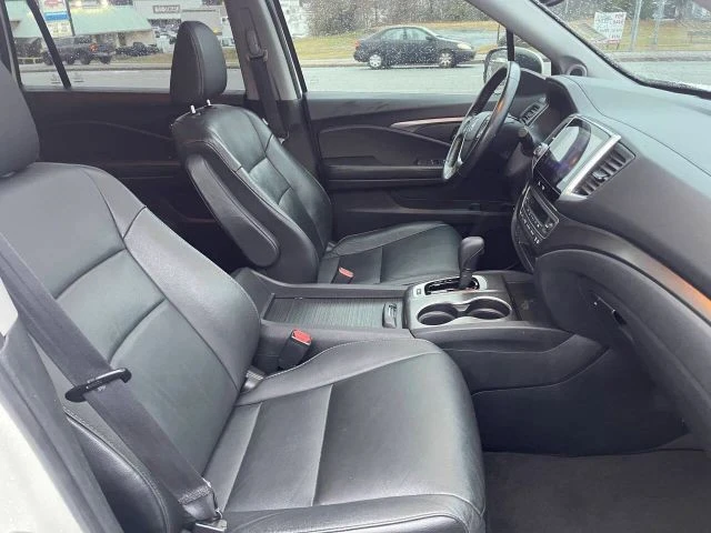 2017 Honda Pilot 3rd Gen - Image 8 of 10