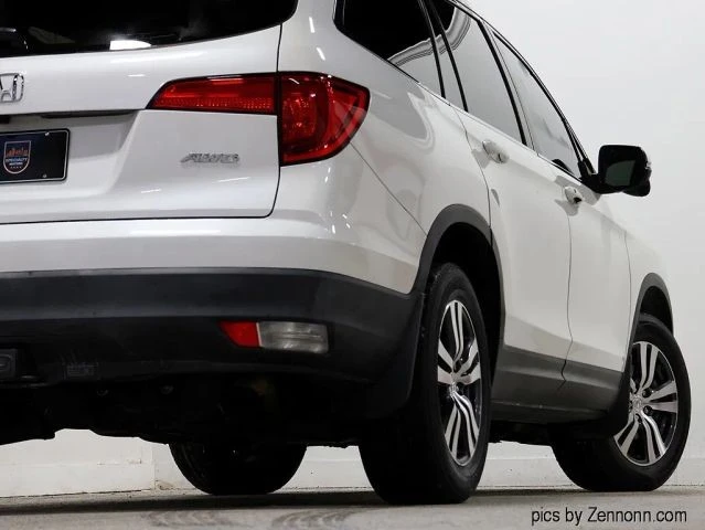 2017 Honda Pilot 3rd Gen - Image 8 of 21