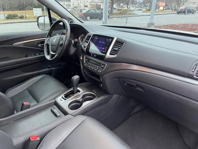 2017 Honda Pilot 3rd Gen - Image 5 of 10
