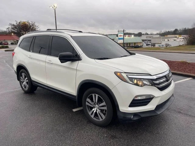 2017 Honda Pilot 3rd Gen - Image 2 of 10