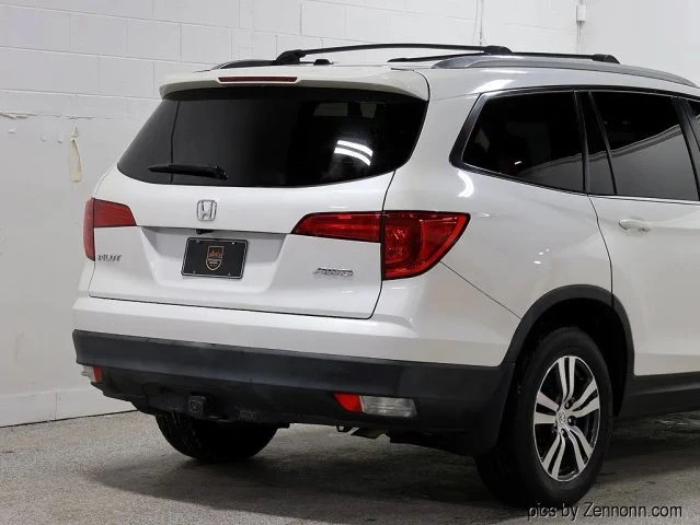 2017 Honda Pilot 3rd Gen - Image 9 of 21