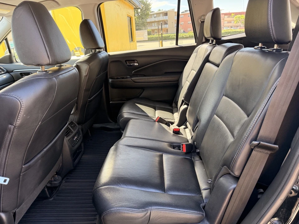 2017 Honda Pilot 3rd Gen - Image 16 of 20