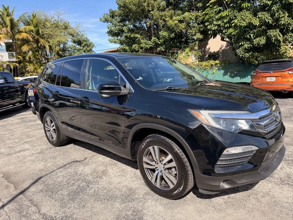 2017 Honda Pilot 3rd Gen - Image 5 of 20