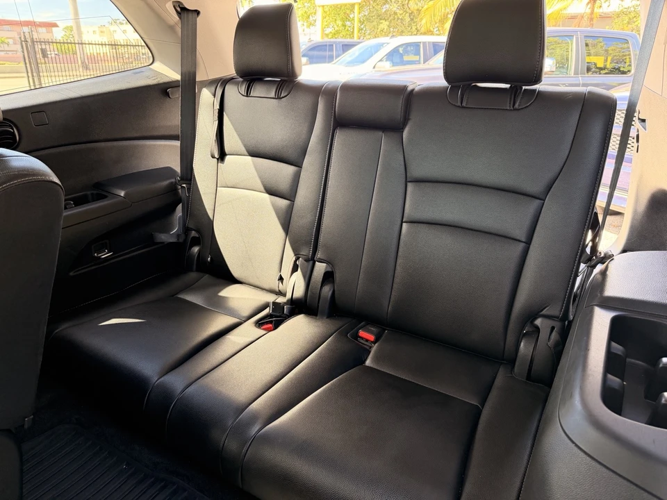 2017 Honda Pilot 3rd Gen - Image 17 of 20