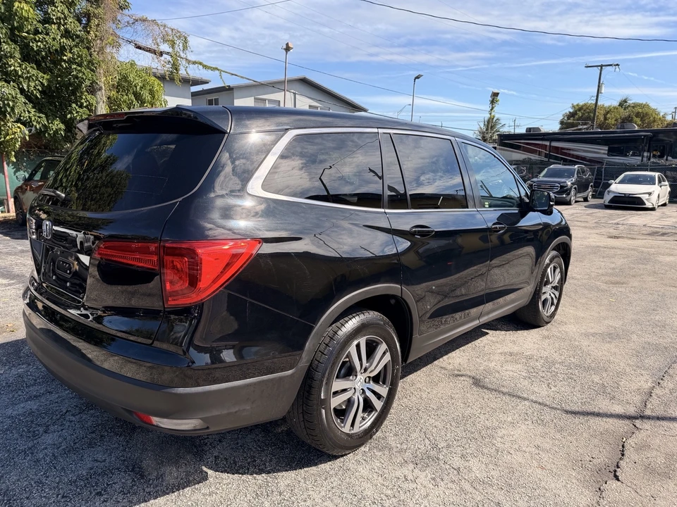 2017 Honda Pilot 3rd Gen - Image 6 of 20
