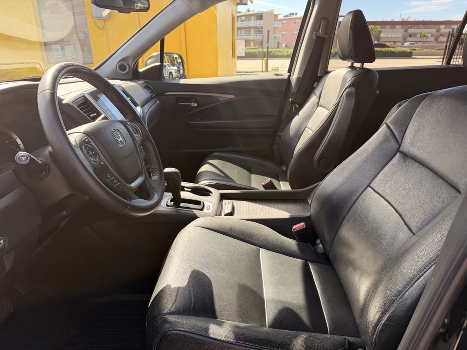 2017 Honda Pilot 3rd Gen - Image 12 of 20