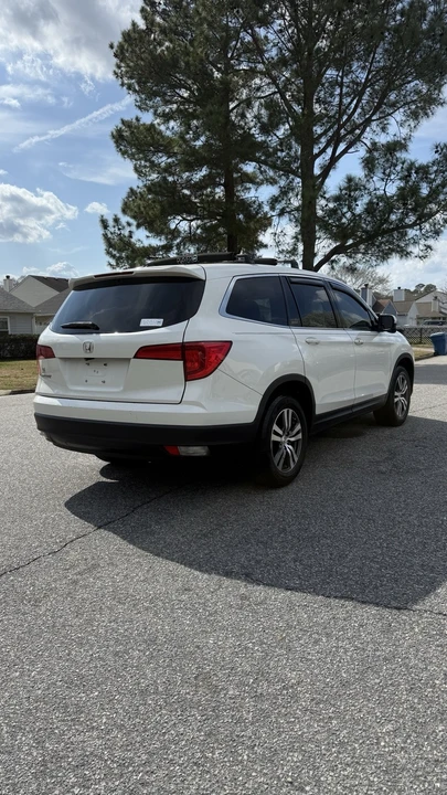 2017 Honda Pilot 3rd Gen - Image 4 of 21