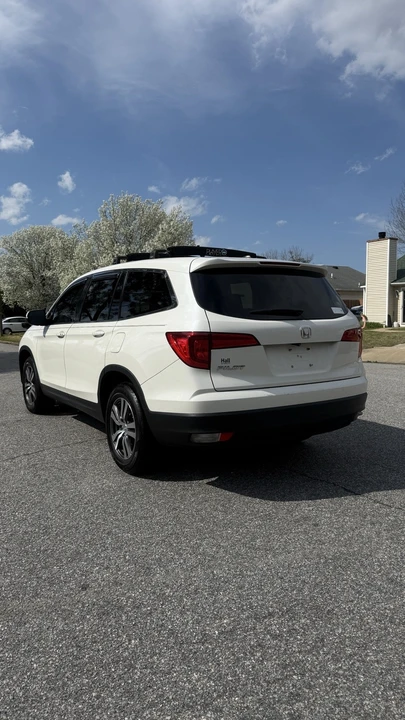 2017 Honda Pilot 3rd Gen - Image 2 of 21