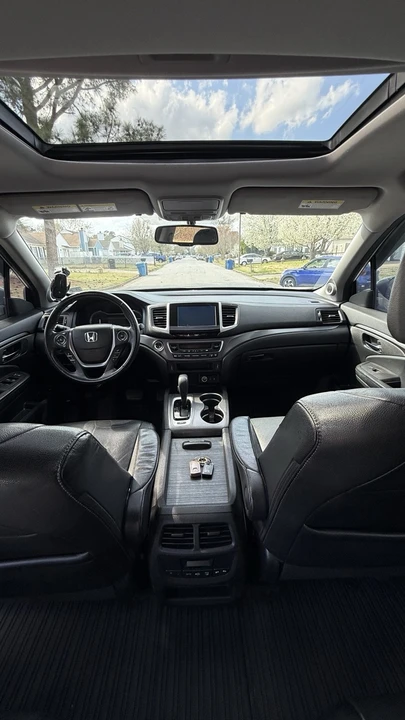 2017 Honda Pilot 3rd Gen - Image 7 of 21