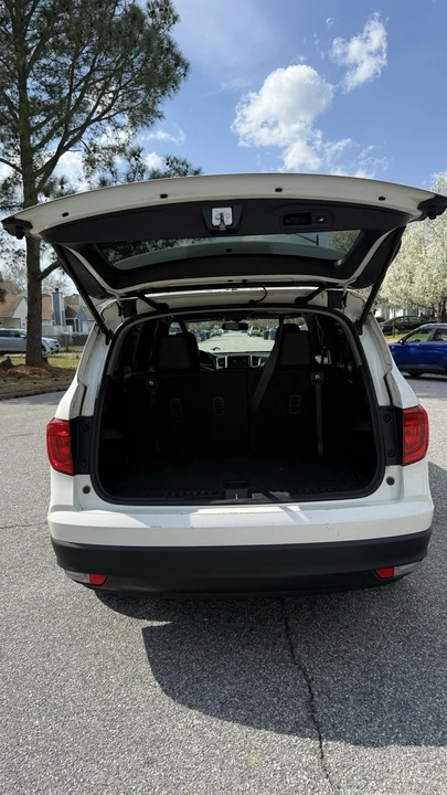 2017 Honda Pilot 3rd Gen - Image 9 of 21