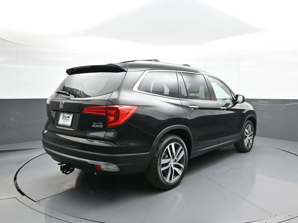 2017 Honda Pilot 3rd Gen - Image 6 of 12