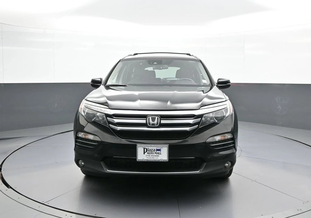 2017 Honda Pilot 3rd Gen - Image 2 of 12