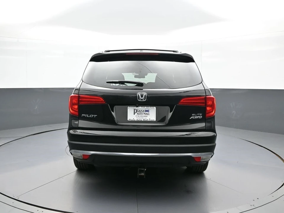 2017 Honda Pilot 3rd Gen - Image 7 of 12