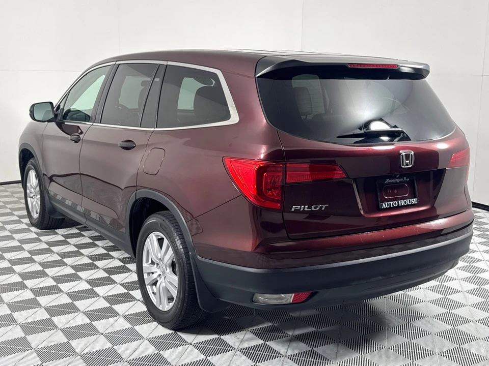 2017 Honda Pilot 3rd Gen - Image 7 of 12