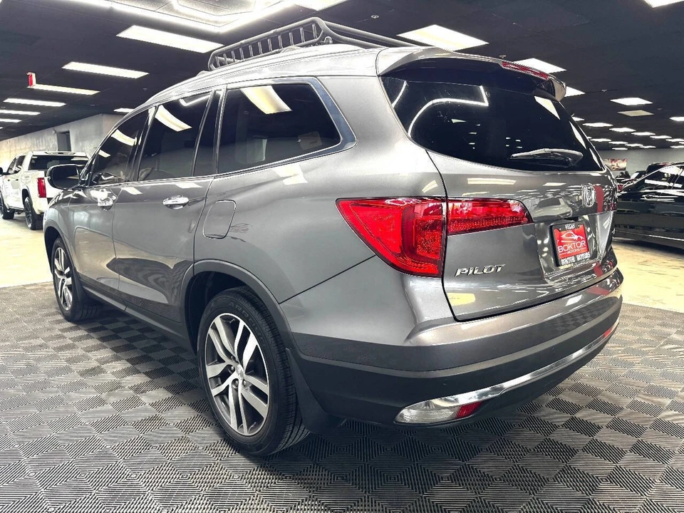 2017 Honda Pilot 3rd Gen - Image 9 of 12