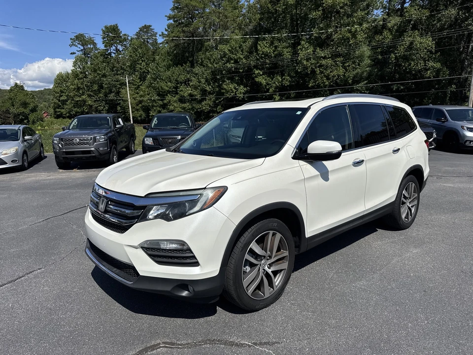 2017 Honda Pilot 3rd Gen - Image 3 of 21