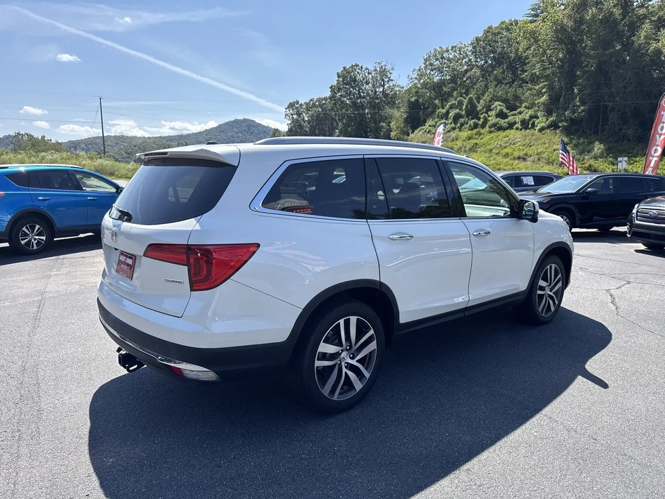 2017 Honda Pilot 3rd Gen - Image 7 of 21