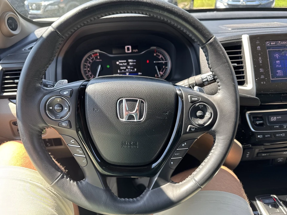 2017 Honda Pilot 3rd Gen - Image 13 of 21