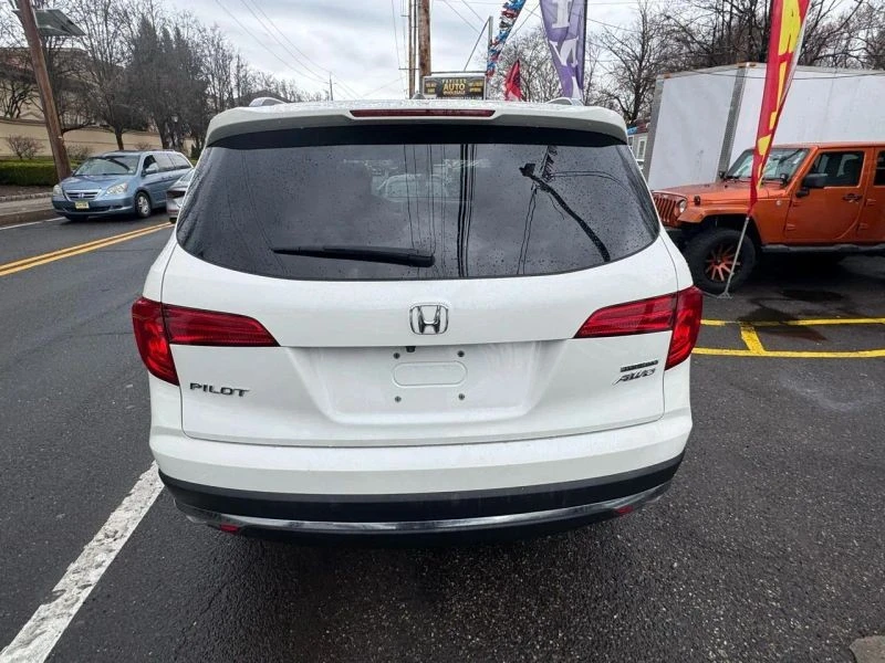 2017 Honda Pilot 3rd Gen - Image 6 of 12
