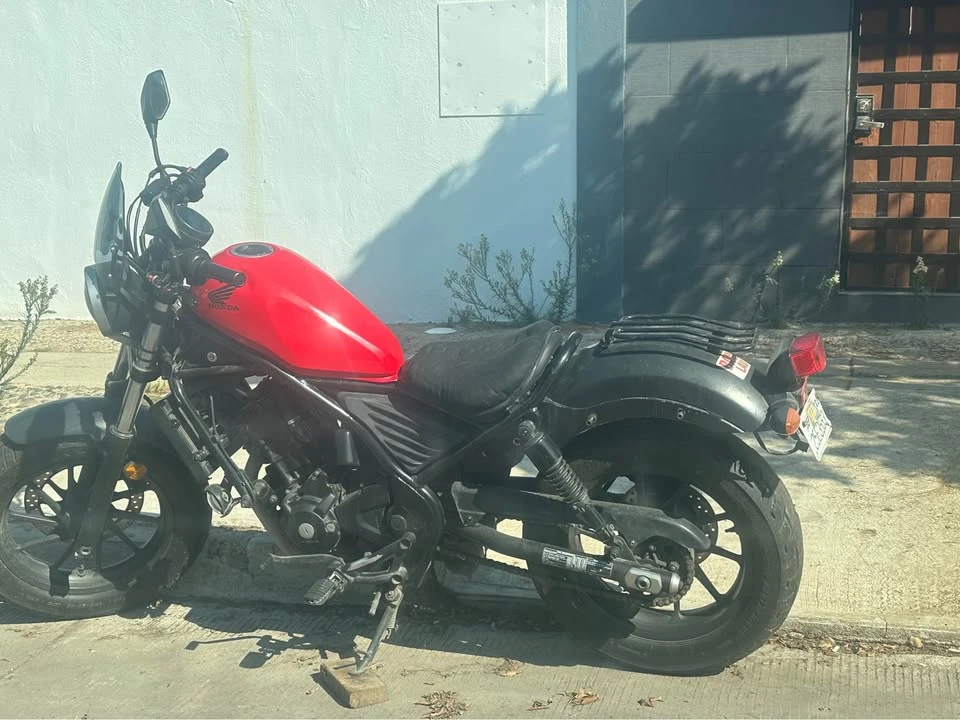 2017 Honda Motorcycles - Image 2 of 2