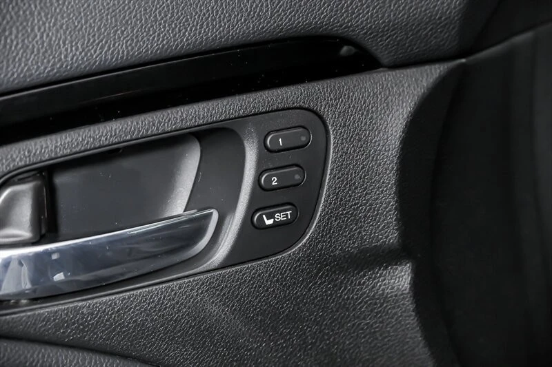 2017 Honda Ridgeline 2nd Gen - Image 15 of 21