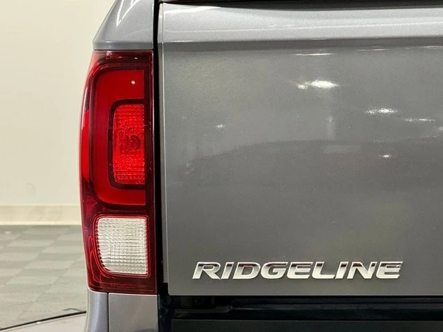 2017 Honda Ridgeline 2nd Gen - Image 11 of 21